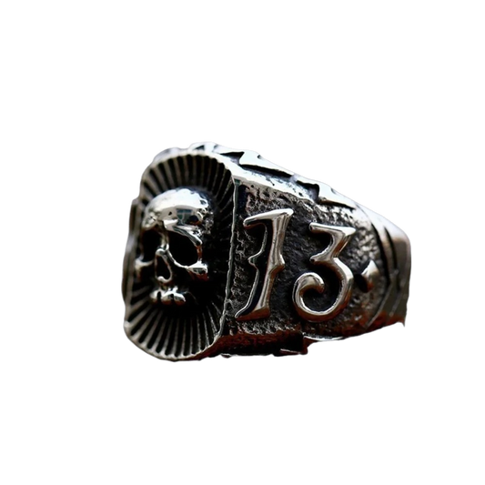 [ LINK_#13X ] LUCKY 13 SKULL SHIELD RING